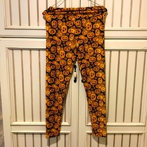 LuLaRoe leggings. Almost have a glowing affect. OS size brand new. Halloween